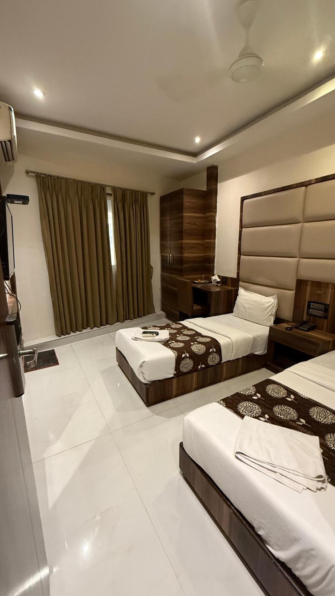 M E R I T O N Hotel T-2 Мумбай Екстериор снимка